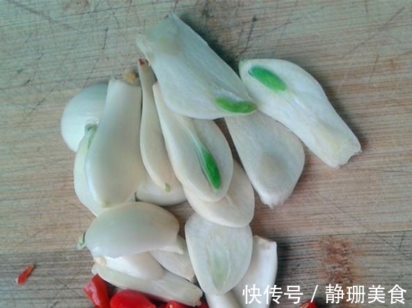 皮肤|这菜是“催老剂”，聪明的女性从来都不吃，皮肤不好的更不能吃
