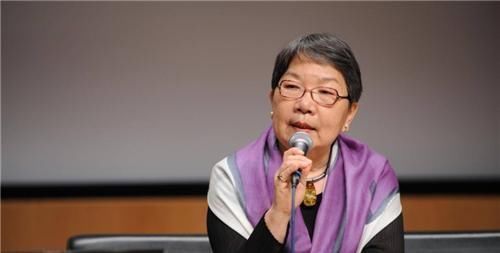 愚公移山#席慕蓉:《愚公移山》很可怕,应移出语文教材,她的理由是什么?