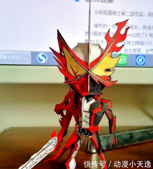假面骑士圣刃|漫迷自制《假面骑士圣刃》手办,网友:生而为人,我很抱歉