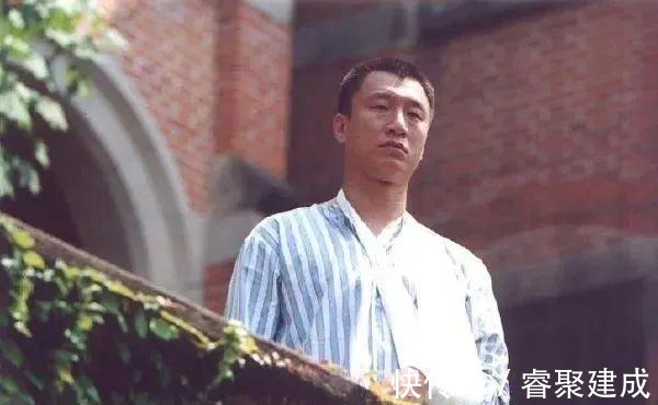 清醒|孫紅雷的“清醒”,會(huì)讓多少中國的年輕明星“臉紅”?