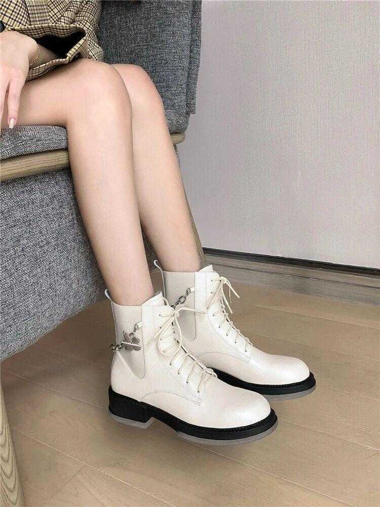 铆钉 冬天马丁靴也不要乱穿,这“三款”笨重又难搭配,赶快舍弃吧