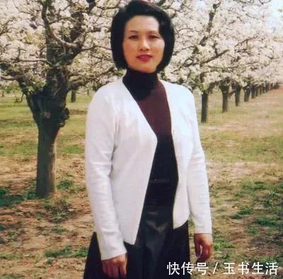 书法$胡秋萍的草书,成为书坛的赢家,一般人写不来