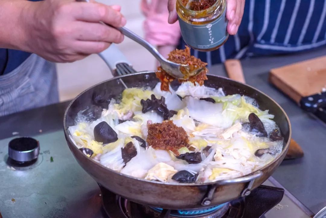 鲜香|白菜吃出海鲜味!鲜香过瘾,汤底都被抢来拌饭!