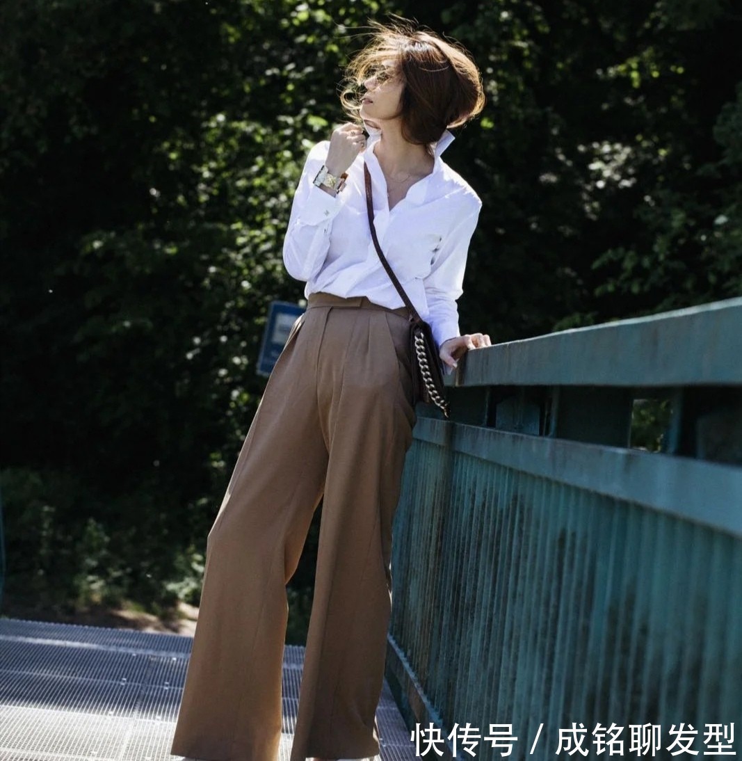 气质|奔五的女人别“扮嫩”,这样搭配成熟又有范,既有气质又有女人味