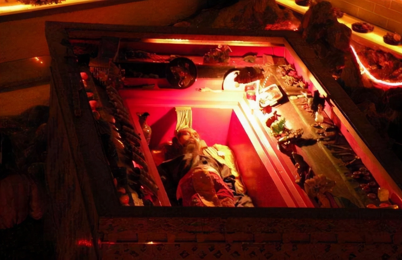 青铜&经过科学探查,秦始皇陵中,还剩有10吨水银,司马迁难道写错了