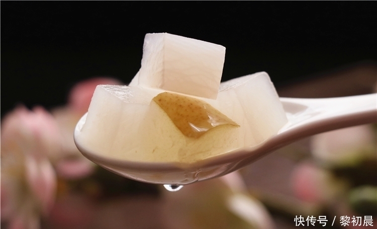 食材|秋季,用2用食材煮一煮,不到3块,香甜美味防秋燥,越冷喝越好