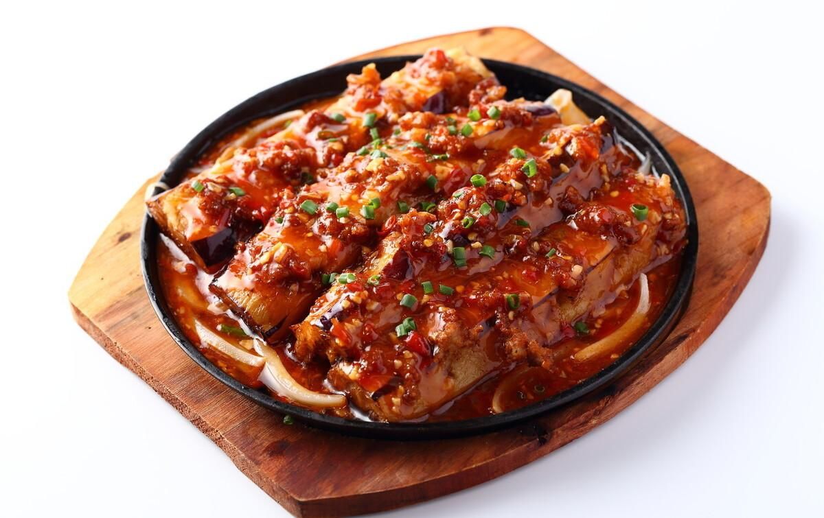 家常酱烧茄子，香甜入味超下饭，软嫩鲜香，比肉还好吃的家常菜