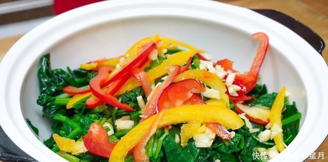 翠绿|做菠菜要不要焯水很多人都做错了,教你正确吃法,翠绿爽口营养