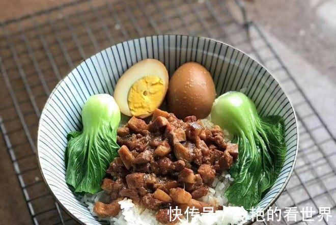 隔离在家方便面吃腻了,送您卤肉饭做法,荤素都有,美味营养