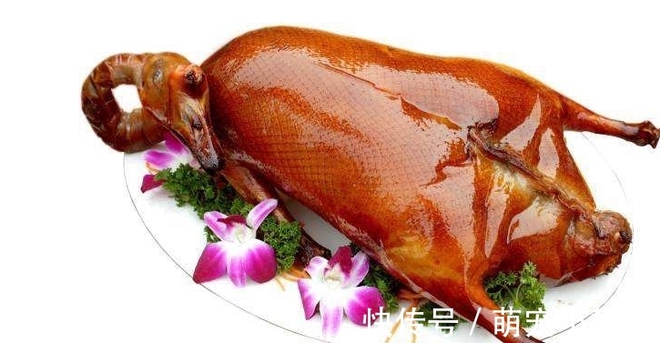 烧鹅，一定要肥的才好吃，不够肥的鹅吃起来不够甘脆