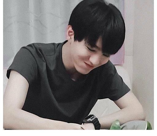 vlog|王俊凱吃西瓜vlog