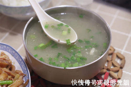 一日三餐|一家6口的“实惠”午餐，菜不精致但下饭，网友：正经过日子的人家