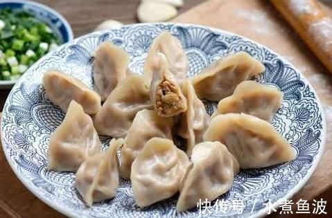 饺子|萝卜做馅时，用盐杀水还是下锅焯水？教你一招，味道更香，不出水