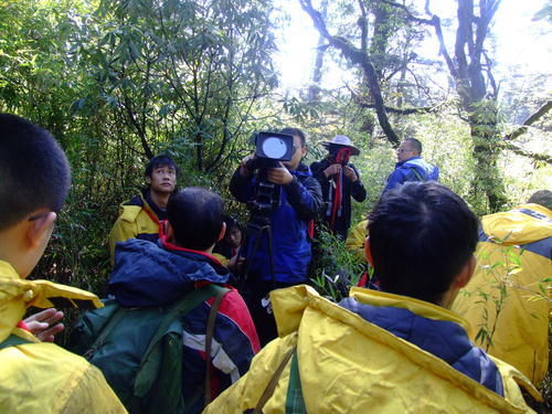 老年|四川有座山，进入后罗盘失，灵手表停摆，被划入禁区400年，与峨眉山齐名