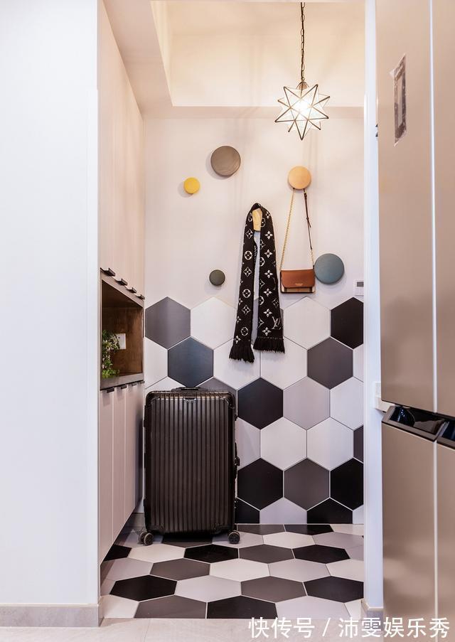 样板|130平三室一厅,一进门给人眼前一亮,小区业主都拿我家当样板