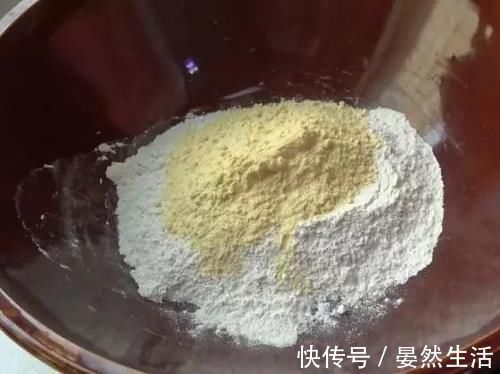 松软|这早餐，我隔三差五做给孩子吃，配方简单，香甜松软，比面包好吃