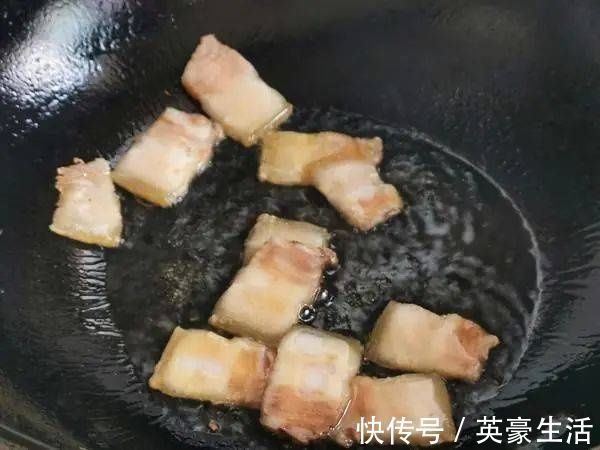 五花肉|冬天不吃它太可惜，营养是鸡蛋的8倍，才1块5一斤，现在吃正当季