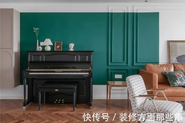 文艺复古风|98㎡文艺复古风,大胆跳色+通铺人字拼地板,感受一整屋的浪漫