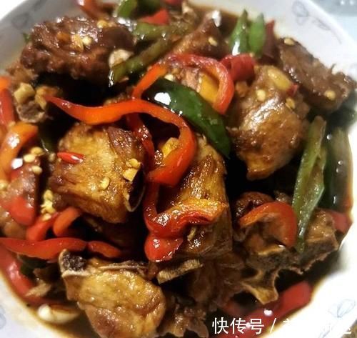 红辣椒|特别好吃的美味家常菜，简单爆炒一下，营养又解馋，多吃一碗饭！