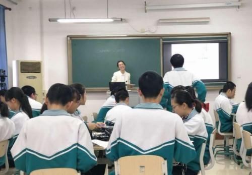 勇敢的面对|老教师:有这几种行为的学生,都是“潜在学霸”,你的孩子是吗?