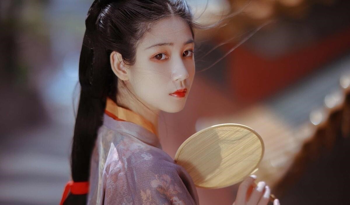 罗袖裛|李煜最肉麻的一首诗，写女子最美的部位，读完心里麻酥酥