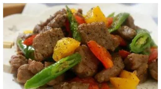 彩椒|青春期孩子身体需要营养,多吃小炒菜,补钙补铁有利身体发育