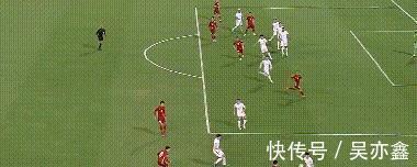 对手|1-3后!李霄鹏向球迷和球员道歉,对手现场发红包,国足扎心了