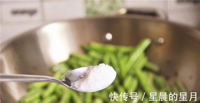 姜丝|虾仁豆角面,营养又好吃,健康美味!