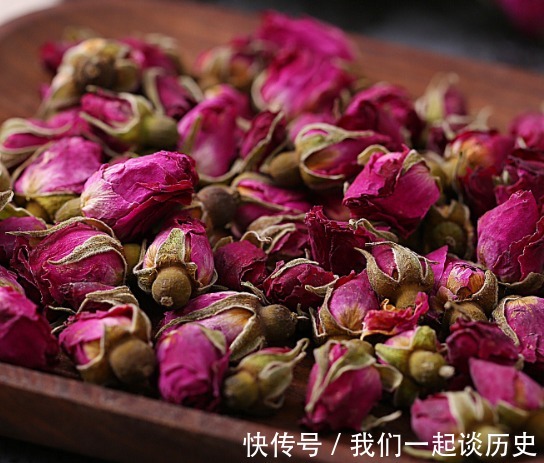 调理|玫瑰花和此物一起泡,女性常喝,调理月经,预防贫血,手脚不冰冷