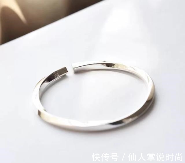 克重 银手镯以旧换新,记住“三要三不要”,不然吃亏了都不知道!