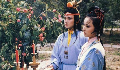 红楼梦&红楼梦:贾宝玉成了乞丐吗?他在贾府败落前,还是败落后出家?