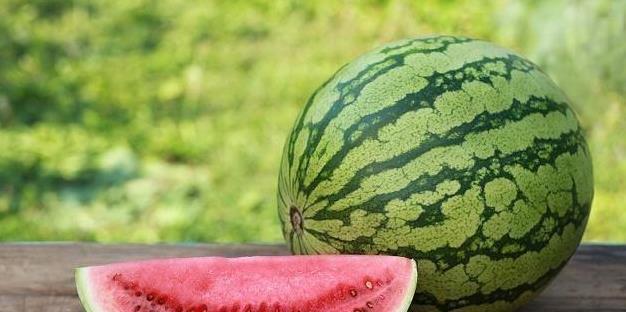 秋天|女性保持年轻,秋天吃以下食物,美容护肤,排毒抗衰,使肌肤水嫩