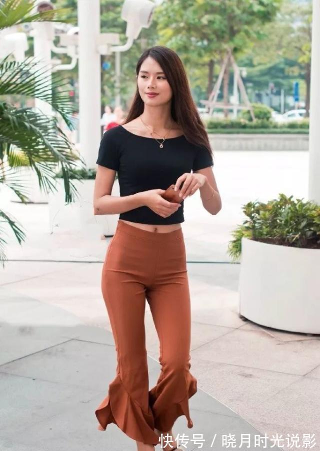 穿搭|喇叭裤个性显瘦，会搭配的女生都爱穿，展现出了时髦有型的美