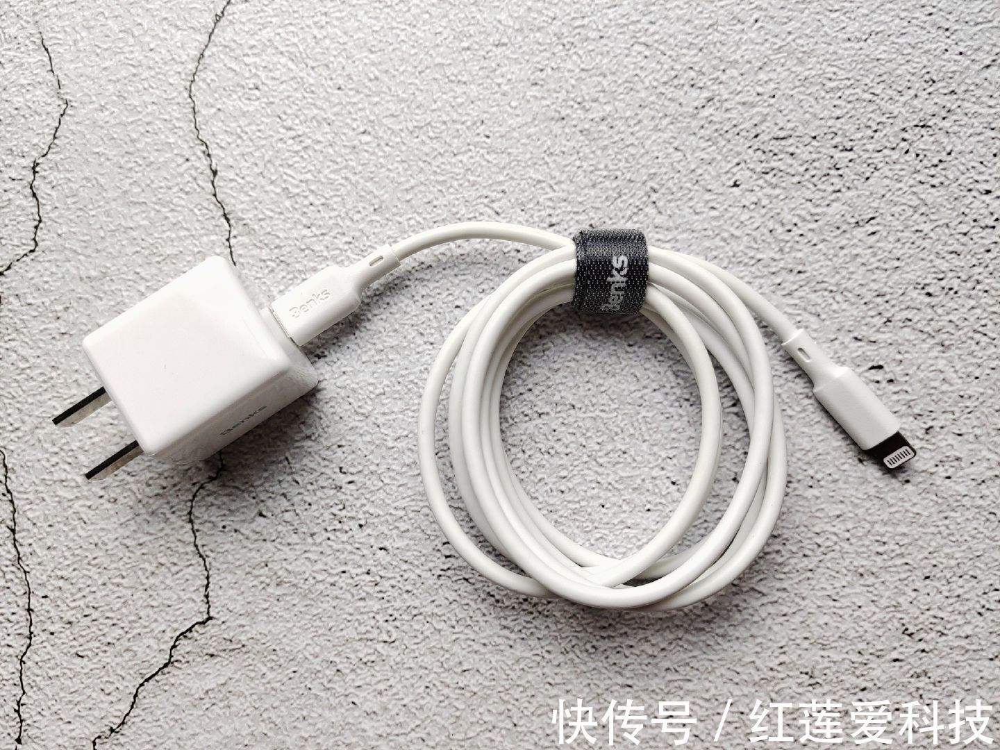 康宁玻璃|给你的iPhone换上邦克仕全家桶是一种什么体验？