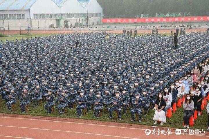 山东师范大学|满眼是青春的面庞 ！山师大2021级新生开学典礼举行