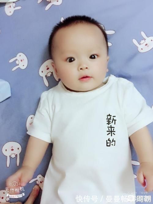 积食|有这些信号,说明宝宝吃饱了,妈妈别硬喂,当心伤到宝宝脾胃