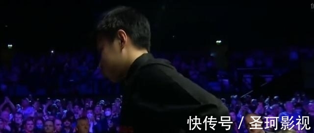 夺冠,流利英语对答,略显害羞,赵心童神了