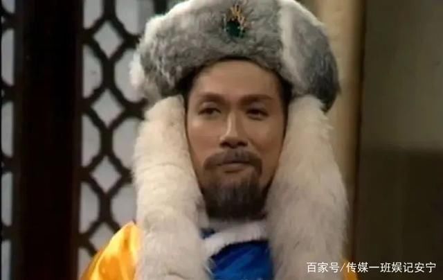 金庸|金庸《射雕》走进现实，郭新振被网友斥责认贼作父，他错在哪了