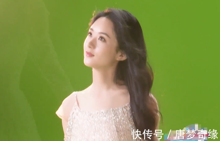 胳膊|趙麗穎《中餐廳》宣傳花絮,離開了瘦身特效,這身材我沒看錯吧?