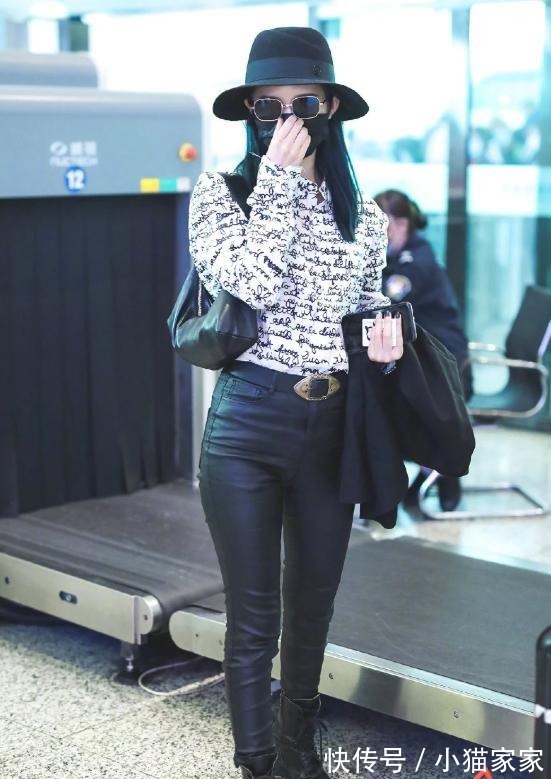 終于等到孟美岐穿“毒液褲”!當(dāng)她站直那刻,這“C位腿”太絕了!