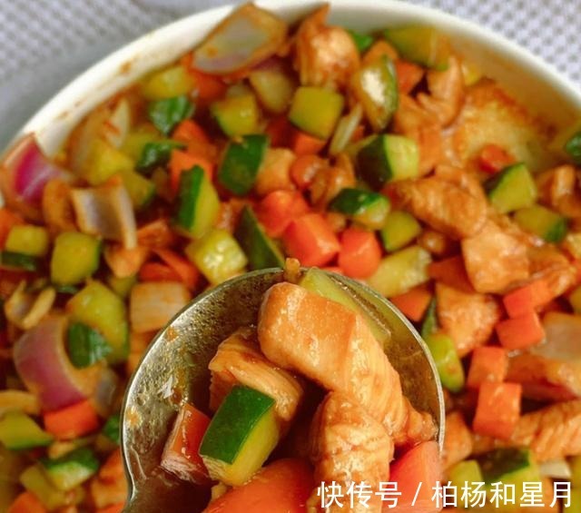 洋葱|小孩子也能吃的宫保鸡丁,清淡下饭还美味!