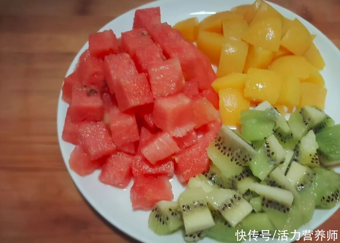 榴莲|越甜的水果热量越高？营养师：你可知这4种不甜的水果，热量翻番