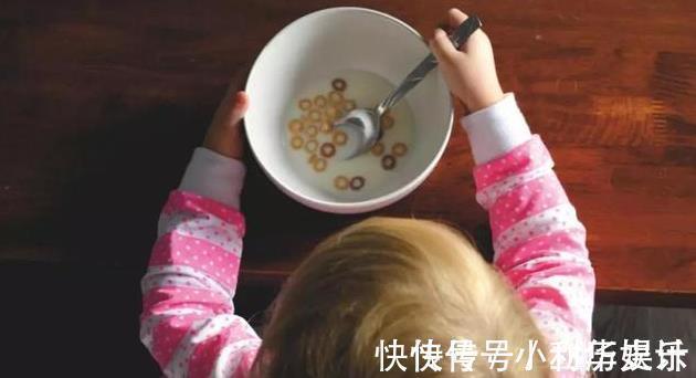 孩子|积食大王被发现,这3种食物,别给孩子吃,积食不长个