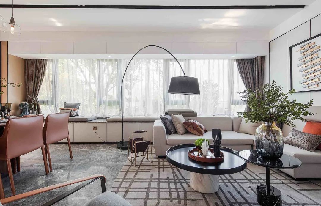 布置|122㎡现代时尚,心灵手巧的女主,在家布置工作台,做起针线活