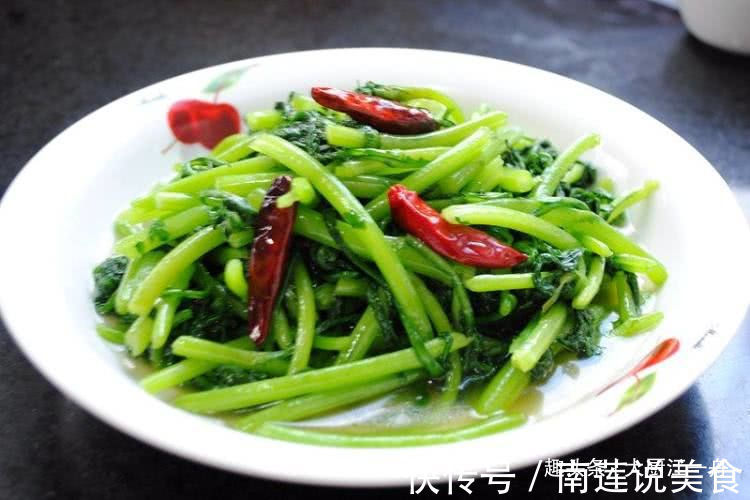 案板|失眠要多吃这道菜,做法简单营养美味,再也不怕睡不着觉了