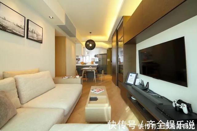 墙面|93平夫妻俩住了10年，厨房几乎空无一物，进门还以为是重新买的房