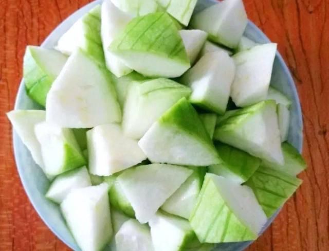 家人|三伏天，这碗汤要多给家人喝，清香爽口，补充水分，消暑降心火