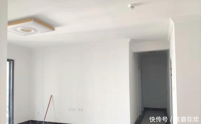 安装|老公不顾反对坚持不做吊顶，电视墙不做一点造型，完工后也很漂亮！