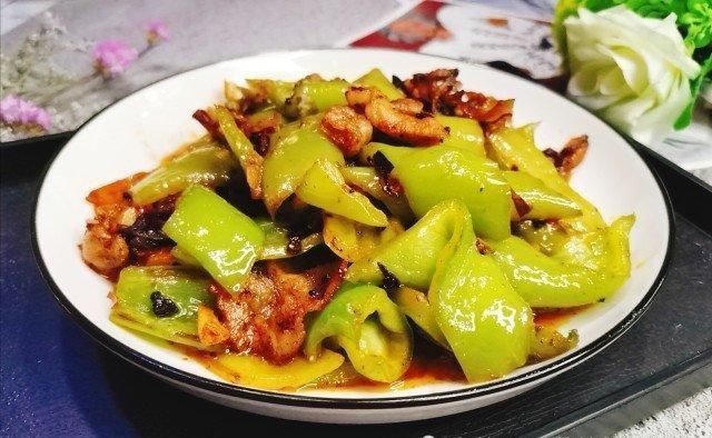 豆豉|豆豉青椒炒五花,肉肥而不腻,青椒满口生香,美味至极