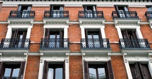 房子|为什么有钱人买房不挑大阳台户型?听内行人说完,后悔没早知道